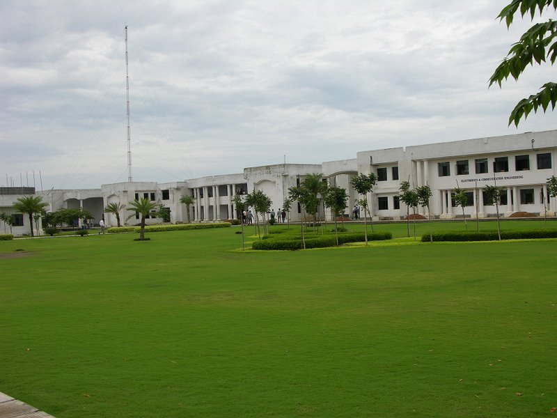  from Sri Sivasubramaniya Nadar College of Engineering, Kalavakkam